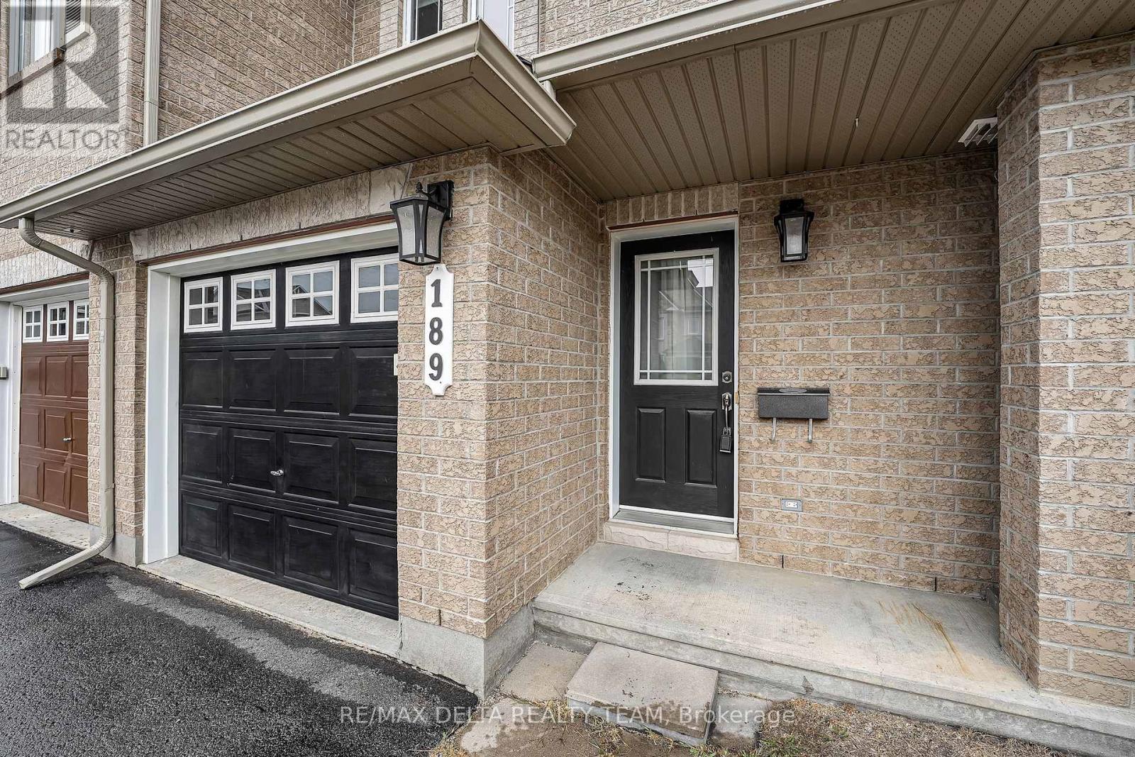 189 Tapley Place, Ottawa, Ontario  K4A 0L2 - Photo 2 - X12370618