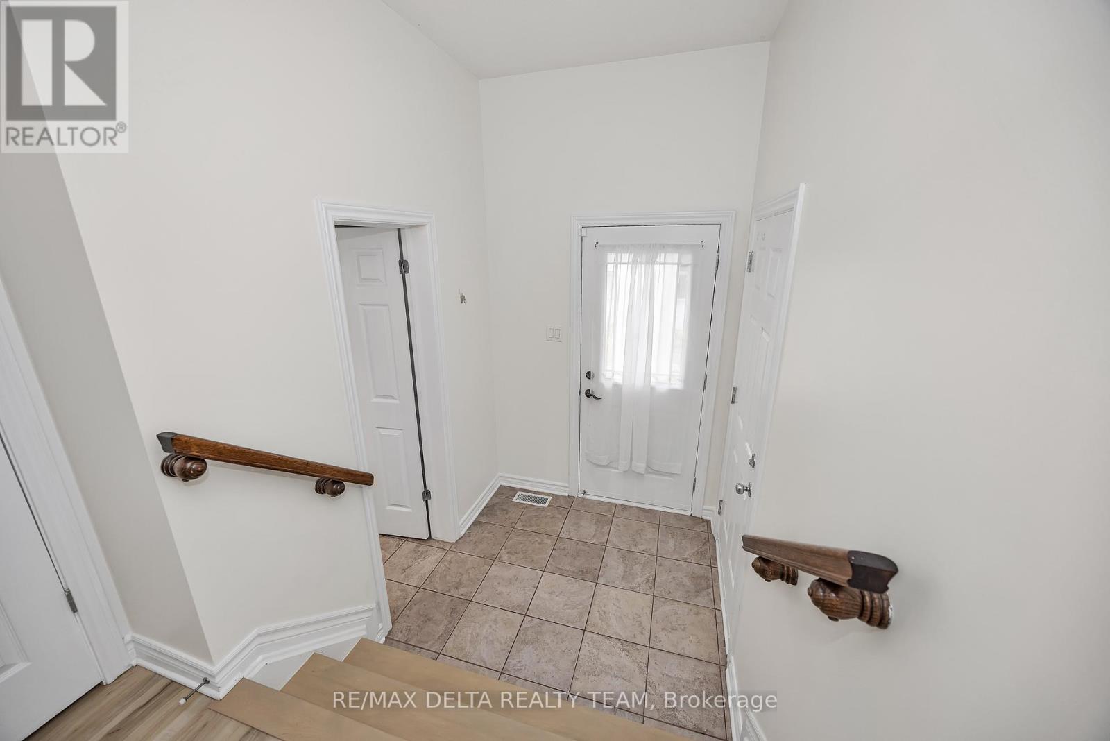 189 Tapley Place, Ottawa, Ontario  K4A 0L2 - Photo 3 - X12370618