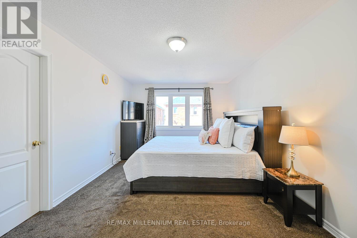 56 Attview Crescent, Brampton, Ontario  L6P 2R5 - Photo 18 - W12370473