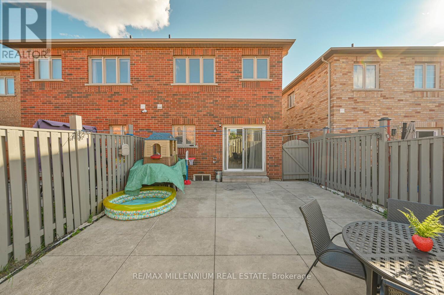 56 Attview Crescent, Brampton, Ontario  L6P 2R5 - Photo 38 - W12370473