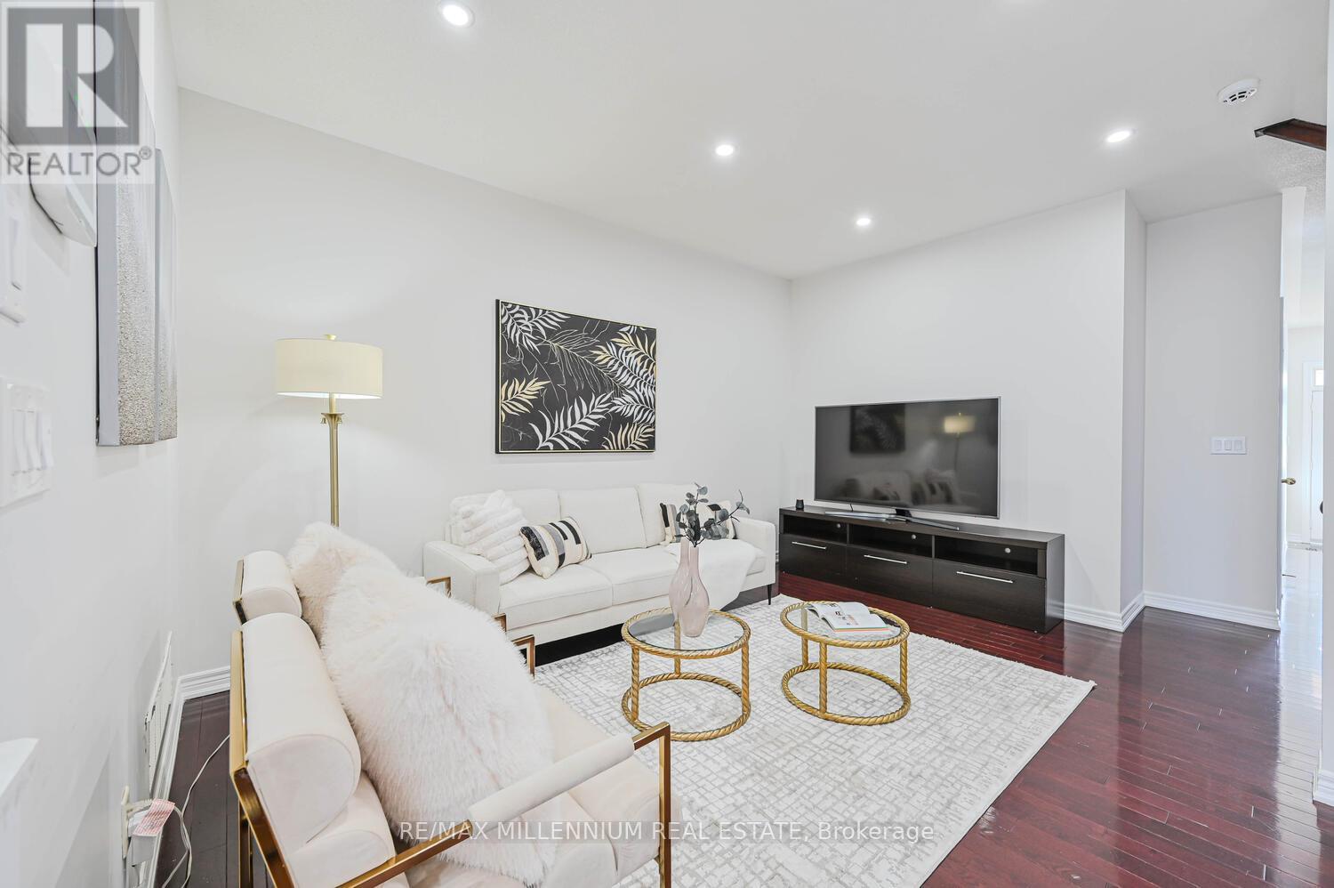 56 Attview Crescent, Brampton, Ontario  L6P 2R5 - Photo 8 - W12370473