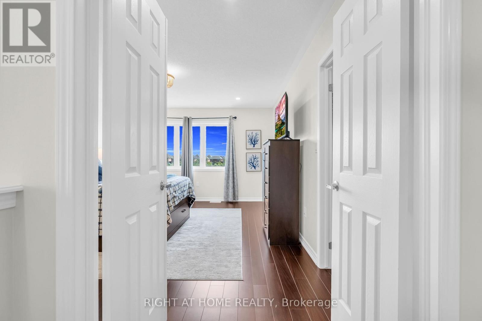 1139 Farmstead Drive, Milton, Ontario  L9E 1K8 - Photo 18 - W12370493
