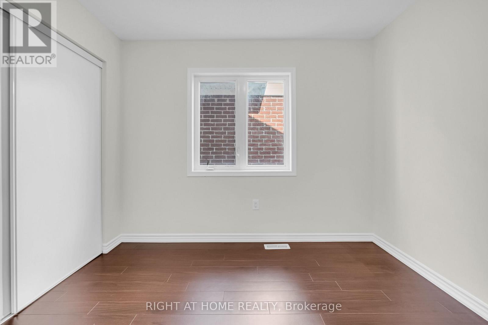 1139 Farmstead Drive, Milton, Ontario  L9E 1K8 - Photo 28 - W12370493