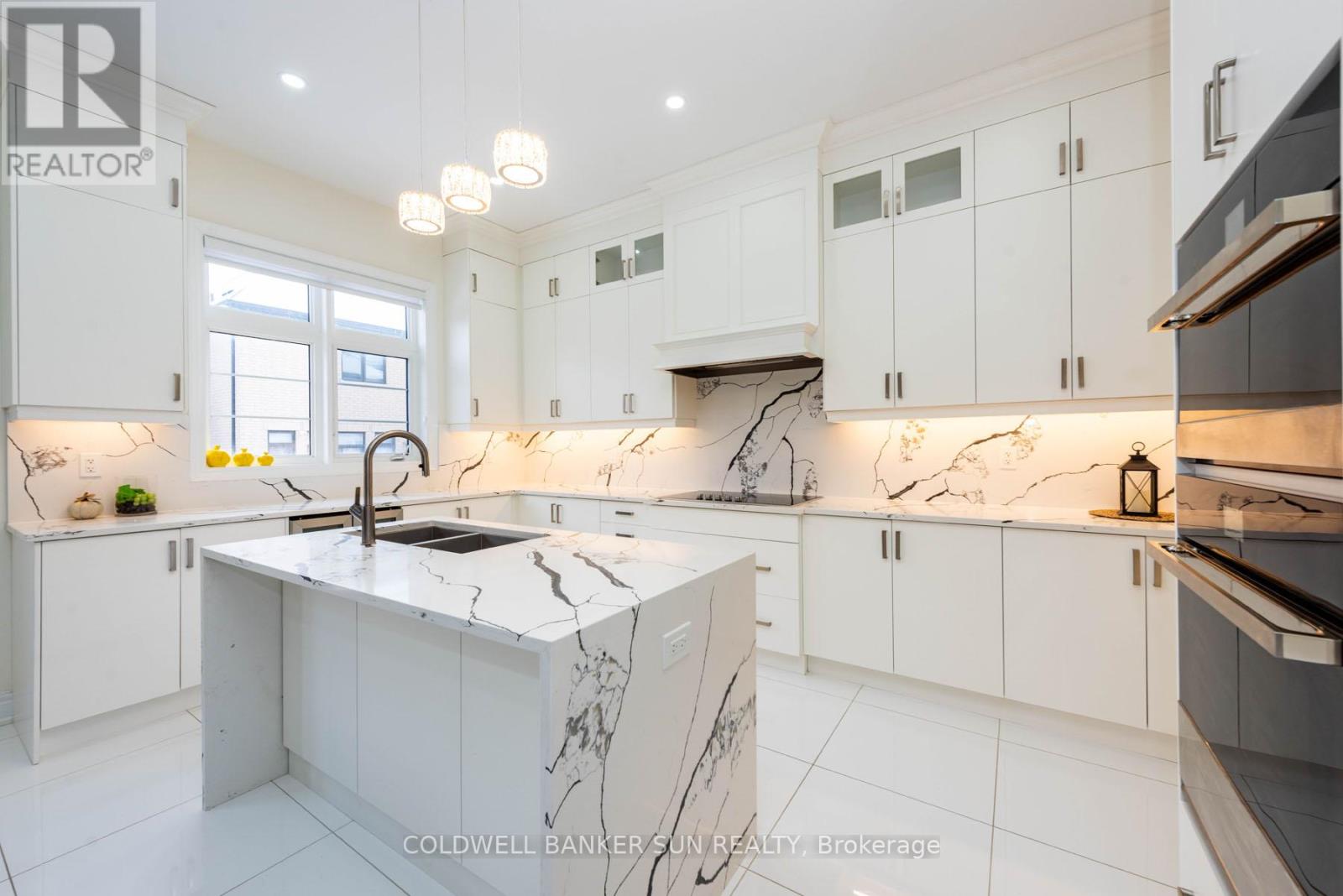 29 Midmorning Street, Brampton, Ontario  L6X 5R5 - Photo 8 - W12370573