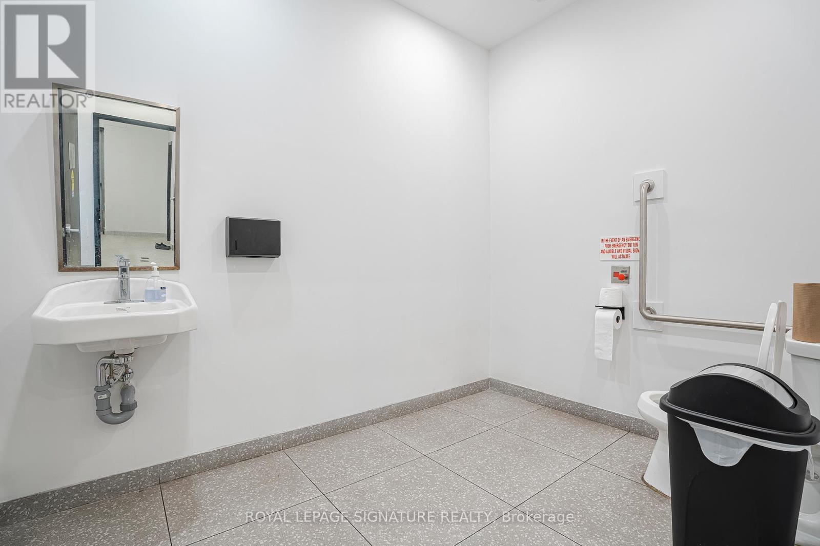 92 Gordon Street, Guelph, Ontario  N1H 4H6 - Photo 17 - X12370508