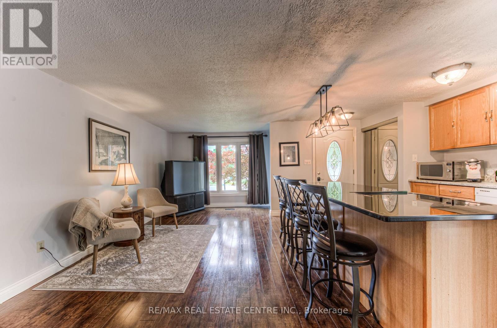 176 Coghill Place, Waterloo, Ontario  N2V 1P3 - Photo 15 - X12370579