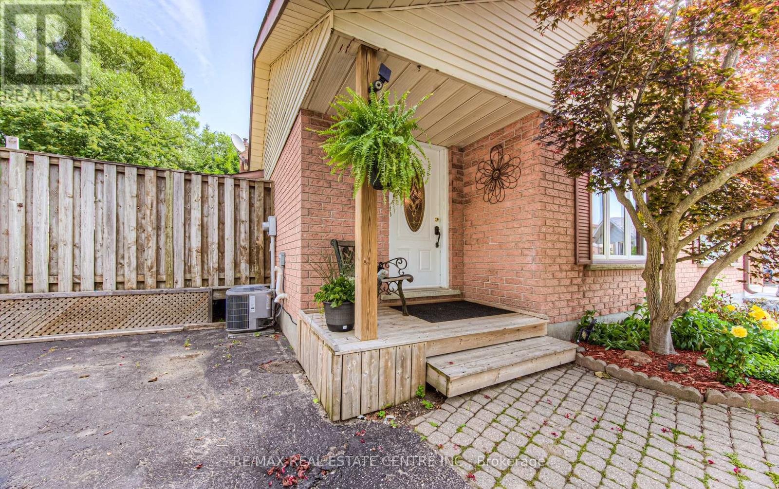 Property at 176 COGHILL PLACE image 3