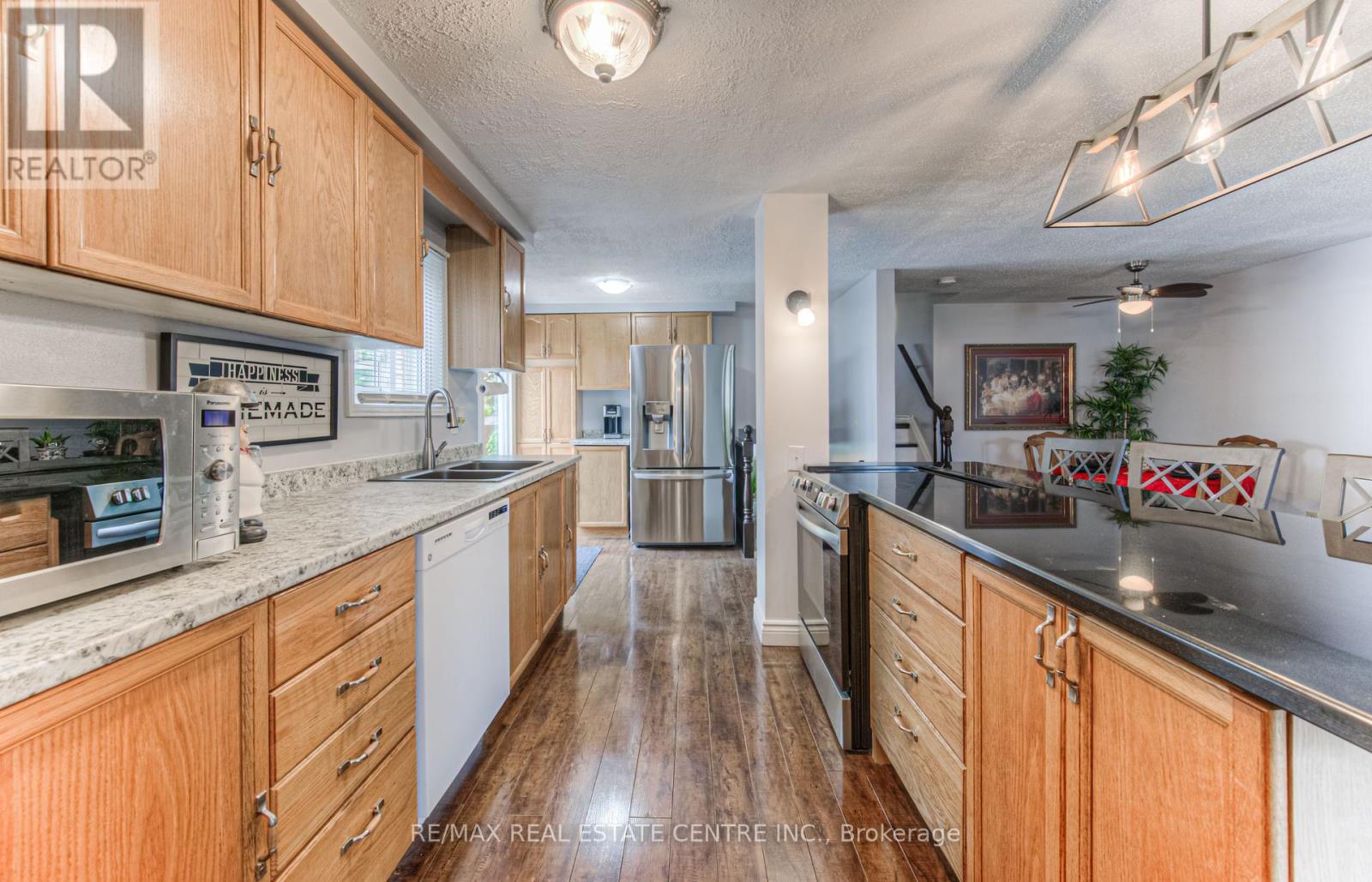 176 Coghill Place, Waterloo, Ontario  N2V 1P3 - Photo 7 - X12370579