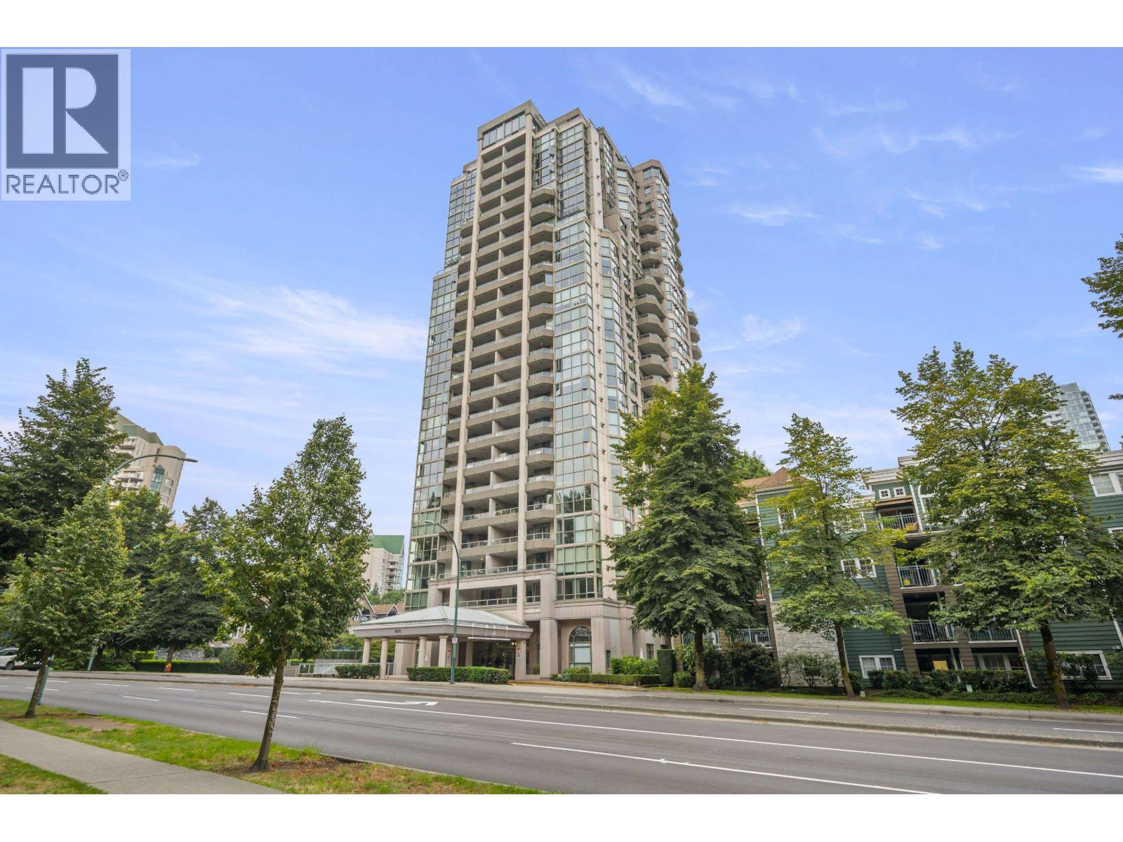 601 3070 GUILDFORD WAY, Coquitlam, British Columbia