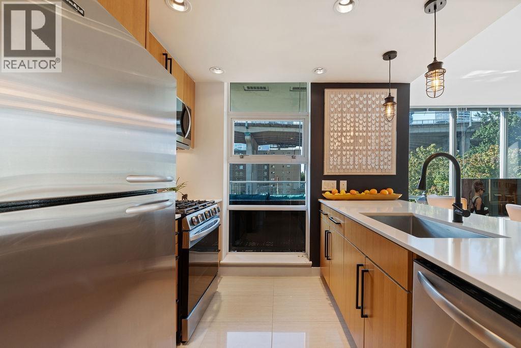 305 638 Beach Crescent, Vancouver, British Columbia V6Z 3H4 - Photo 10 - R3041499