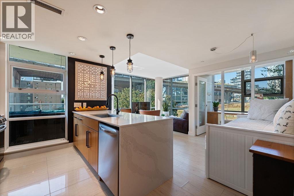 305 638 Beach Crescent, Vancouver, British Columbia V6Z 3H4 - Photo 4 - R3041499