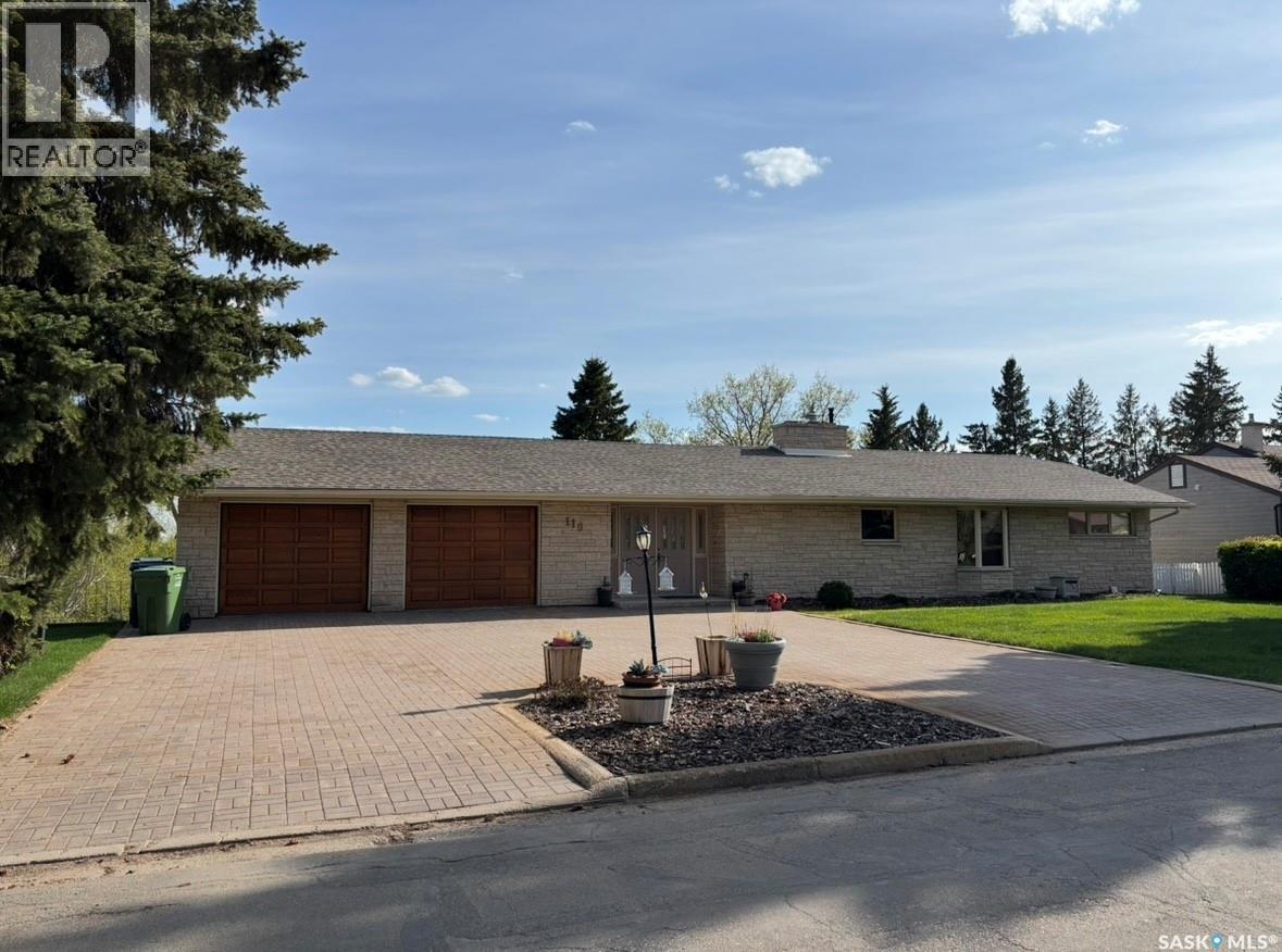 110 Logan Crescent E, Yorkton, Saskatchewan  S3N 0V9 - Photo 4 - SK016809