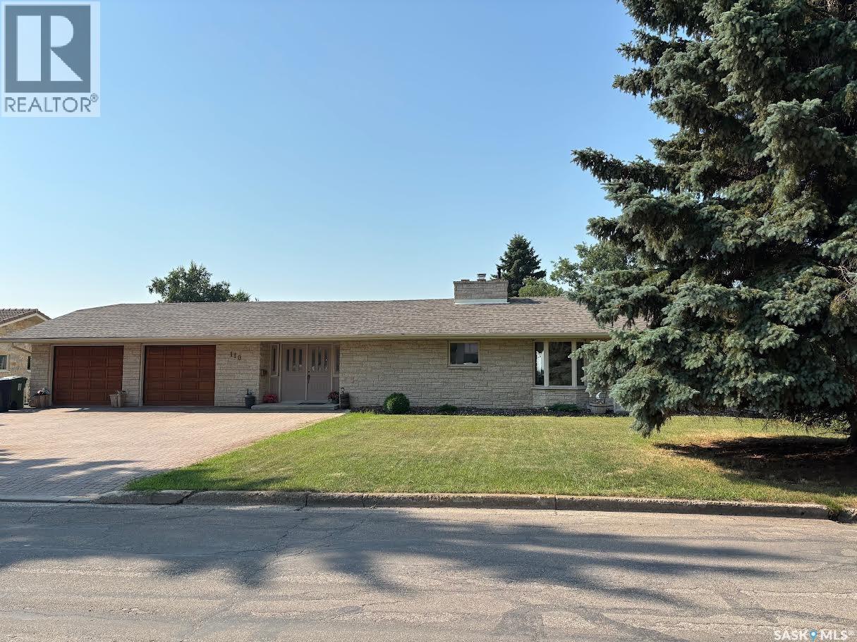 110 Logan Crescent E, Yorkton, Saskatchewan  S3N 0V9 - Photo 2 - SK016809