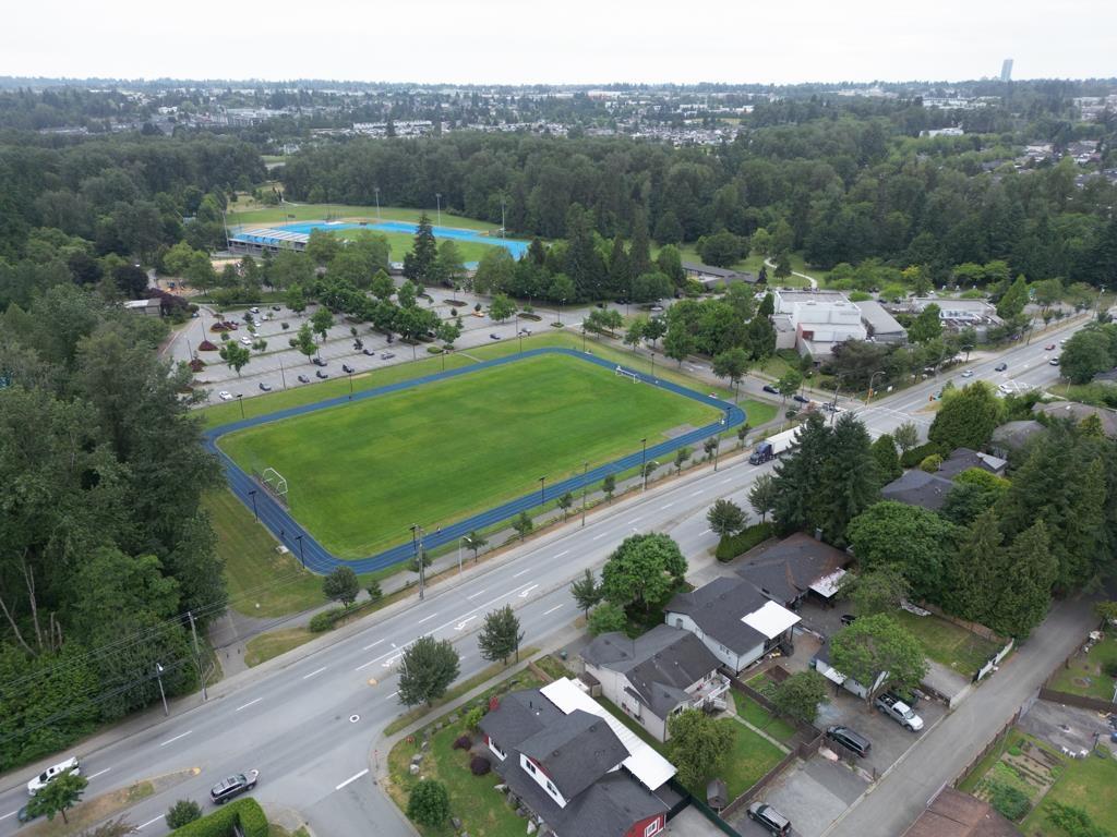 8854 139 Street, Surrey, British Columbia  V3V 5X4 - Photo 5 - R3034056
