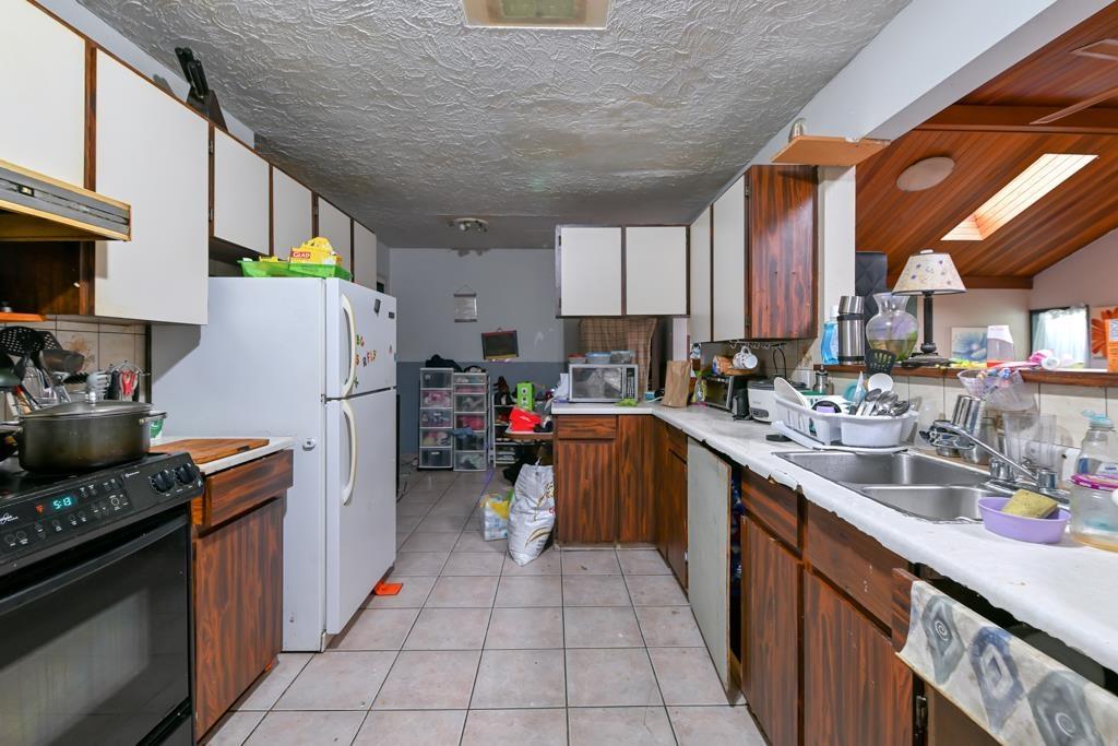 8854 139 Street, Surrey, British Columbia  V3V 5X4 - Photo 11 - R3034056