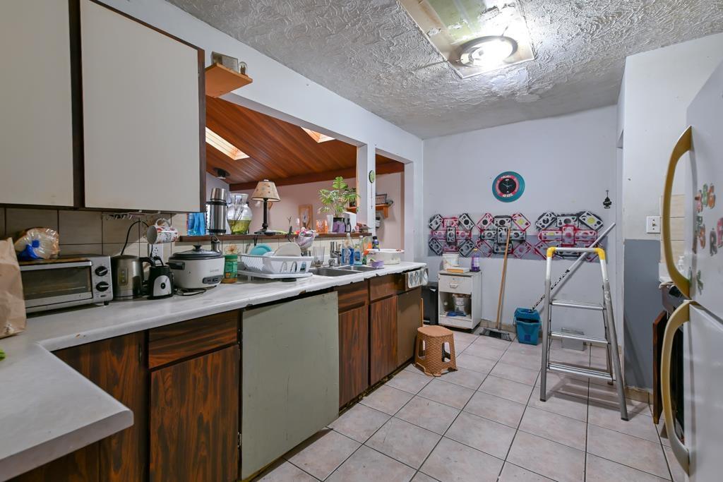 8854 139 Street, Surrey, British Columbia  V3V 5X4 - Photo 10 - R3034056