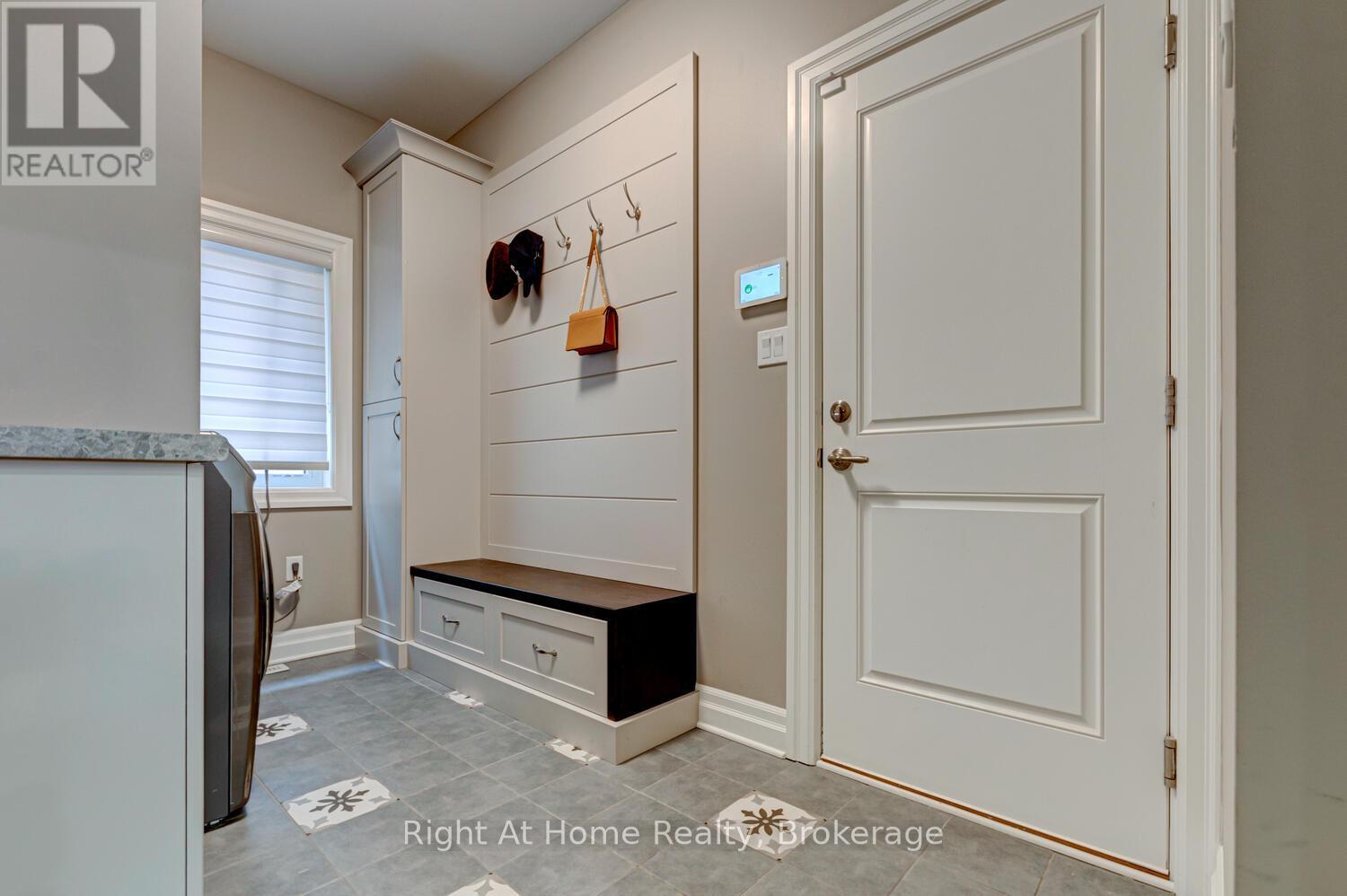 1038 Trailsway Avenue, London South, Ontario  N6K 0J2 - Photo 22 - X12275027