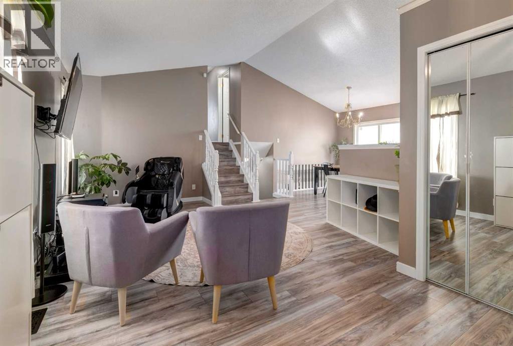 139 Los Alamos Place Ne, Calgary, Alberta  T1Y 7J3 - Photo 4 - A2238348