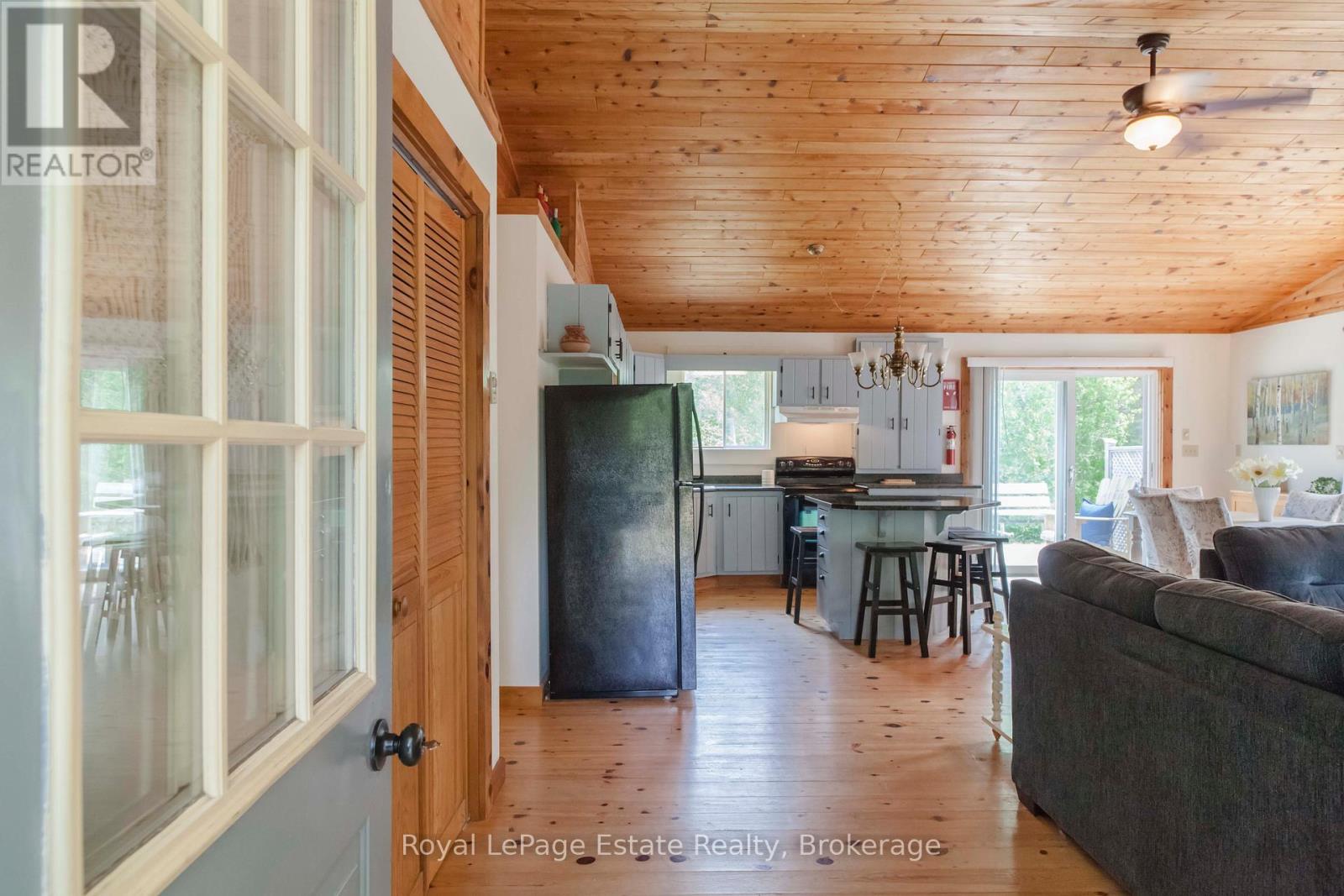 503 Bruce Avenue, South Bruce Peninsula, Ontario  N0H 2G0 - Photo 15 - X12328418