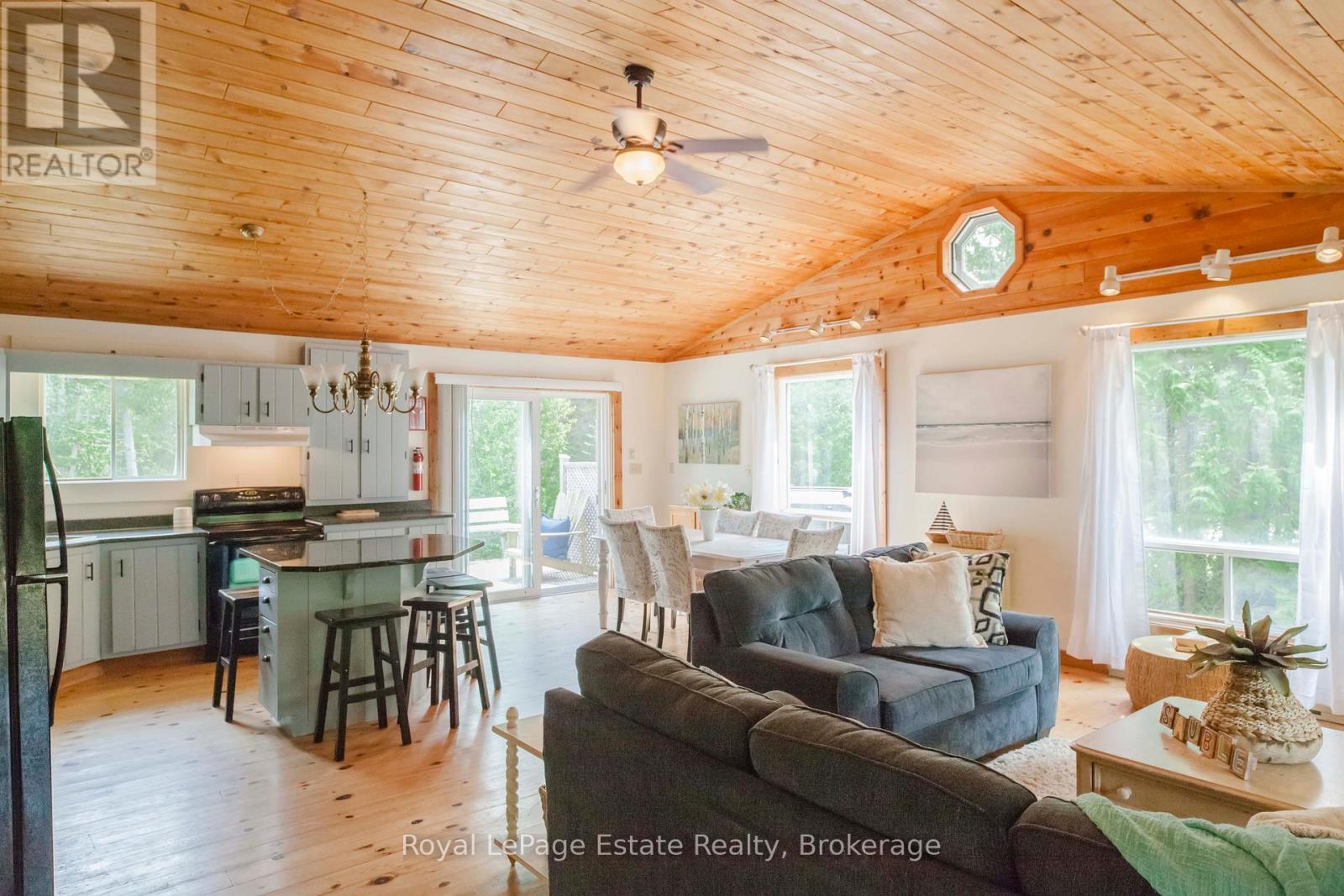 503 Bruce Avenue, South Bruce Peninsula, Ontario  N0H 2G0 - Photo 16 - X12328418
