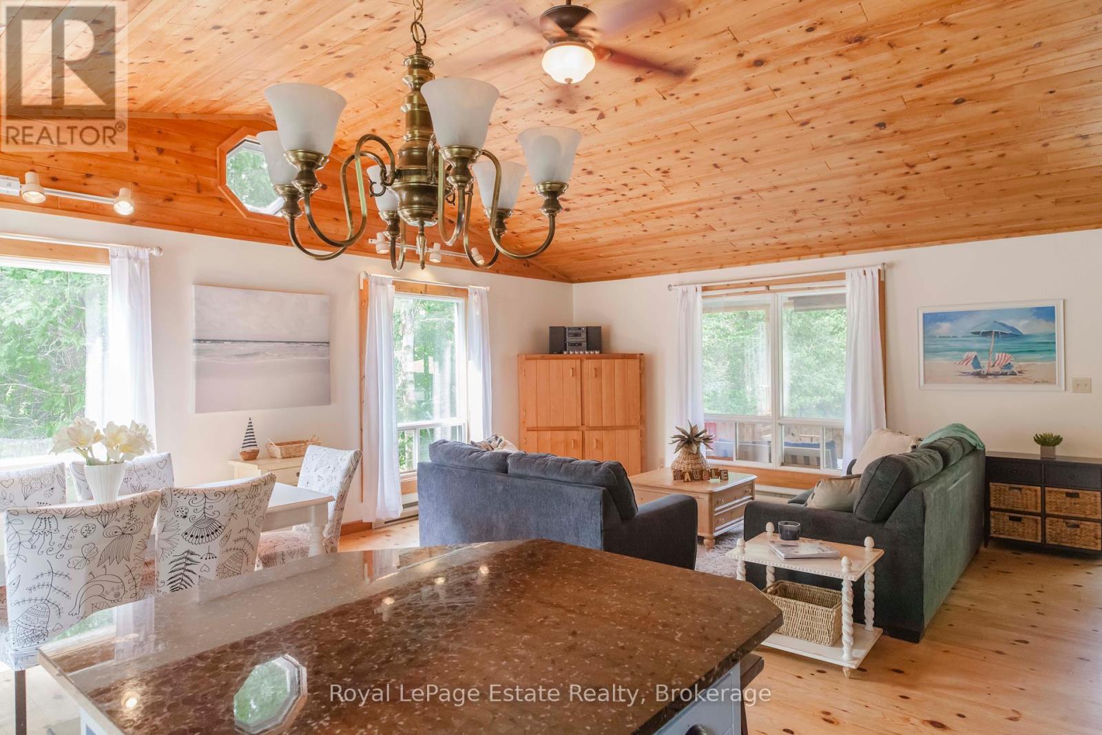 503 Bruce Avenue, South Bruce Peninsula, Ontario  N0H 2G0 - Photo 25 - X12328418