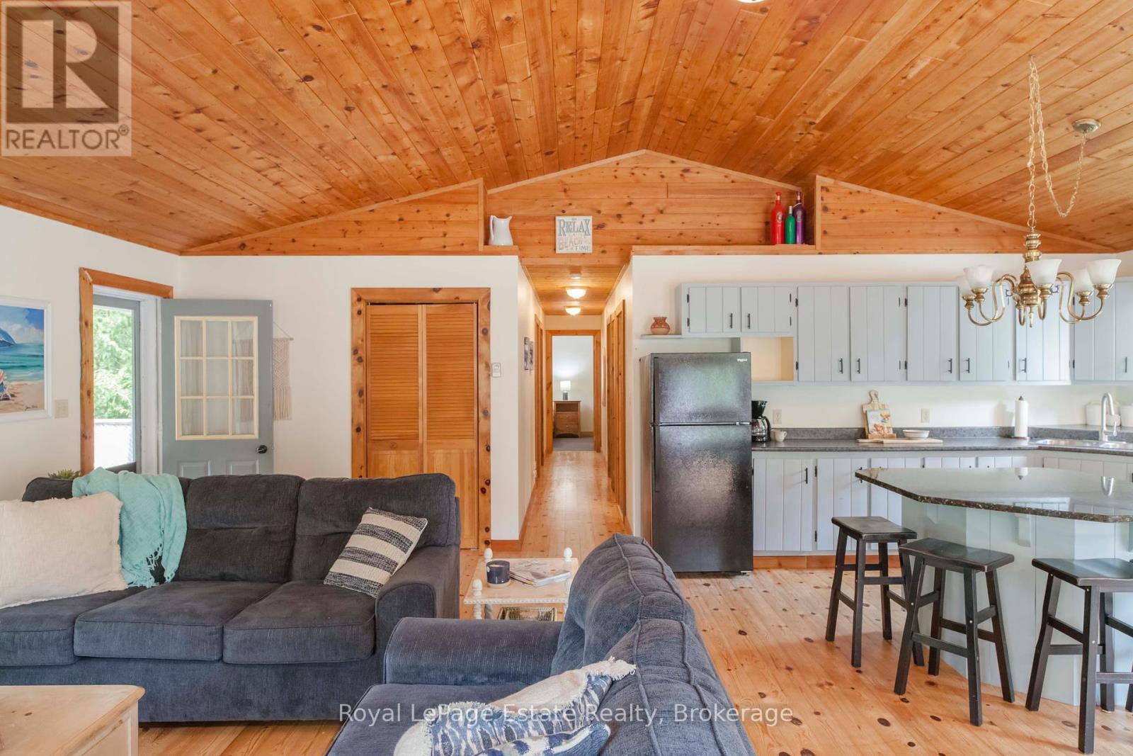 503 Bruce Avenue, South Bruce Peninsula, Ontario  N0H 2G0 - Photo 19 - X12328418