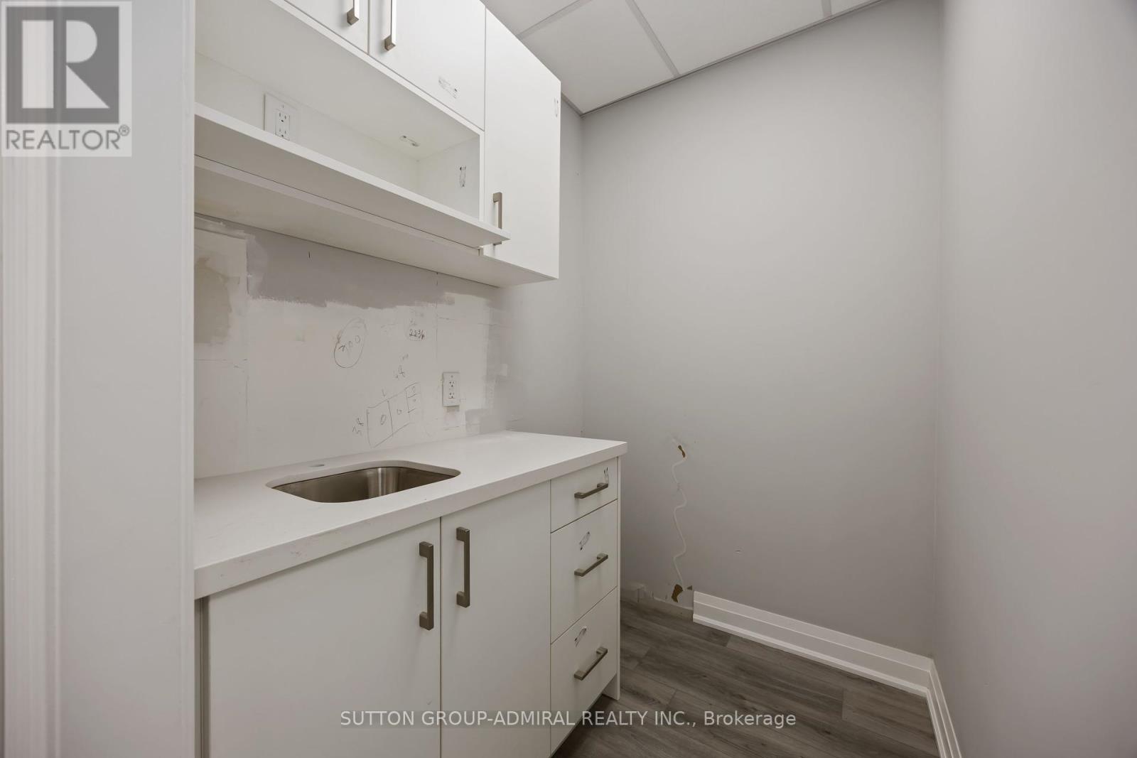 504 Wilson Avenue, Toronto, Ontario  M3H 1T8 - Photo 24 - C12370602