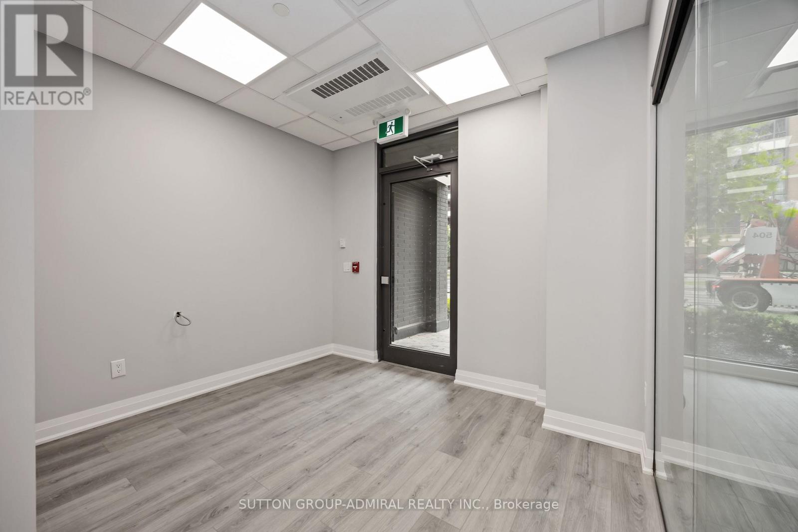 504 Wilson Avenue, Toronto, Ontario  M3H 1T8 - Photo 5 - C12370602