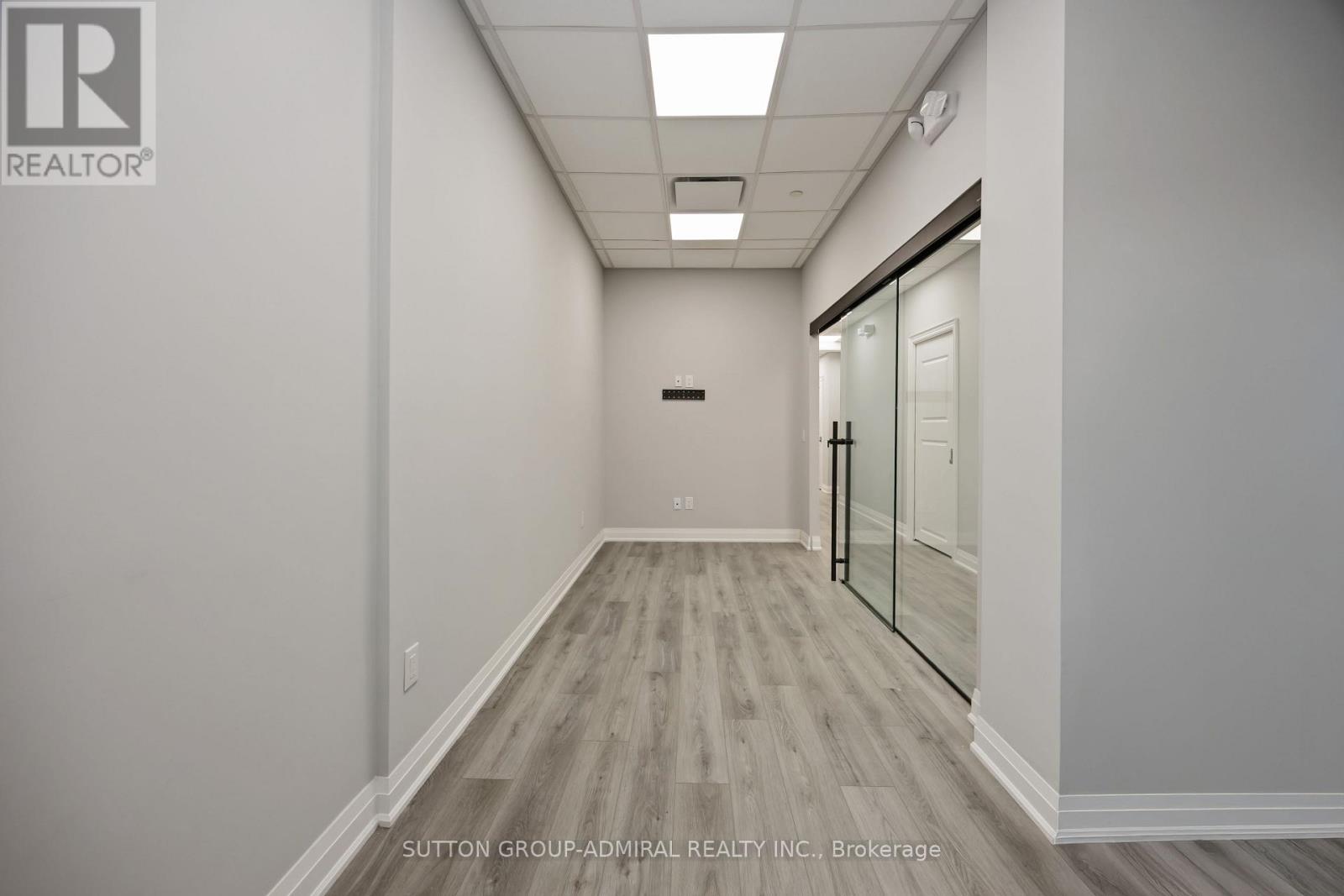 504 Wilson Avenue, Toronto, Ontario  M3H 1T8 - Photo 9 - C12370602