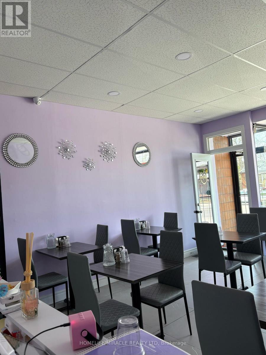 461 Pharmacy Avenue, Toronto, Ontario  M1L 3G7 - Photo 3 - E12370599