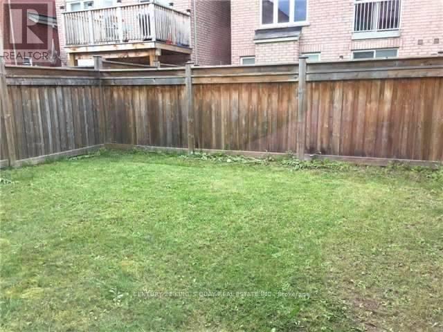 12 Westcliffe Crescent, Richmond Hill, Ontario  L4E 0S1 - Photo 16 - N12370607