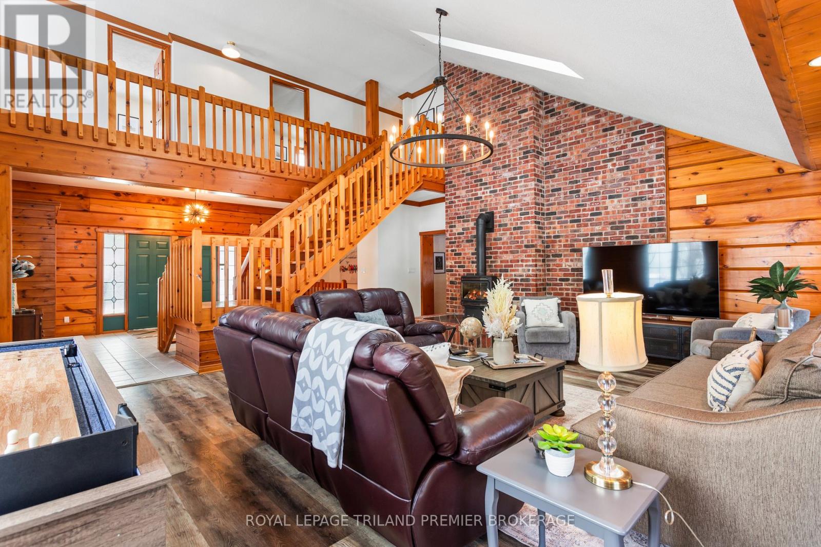 9936 Ontario Street, Lambton Shores, Ontario  N0M 2L0 - Photo 12 - X12370669