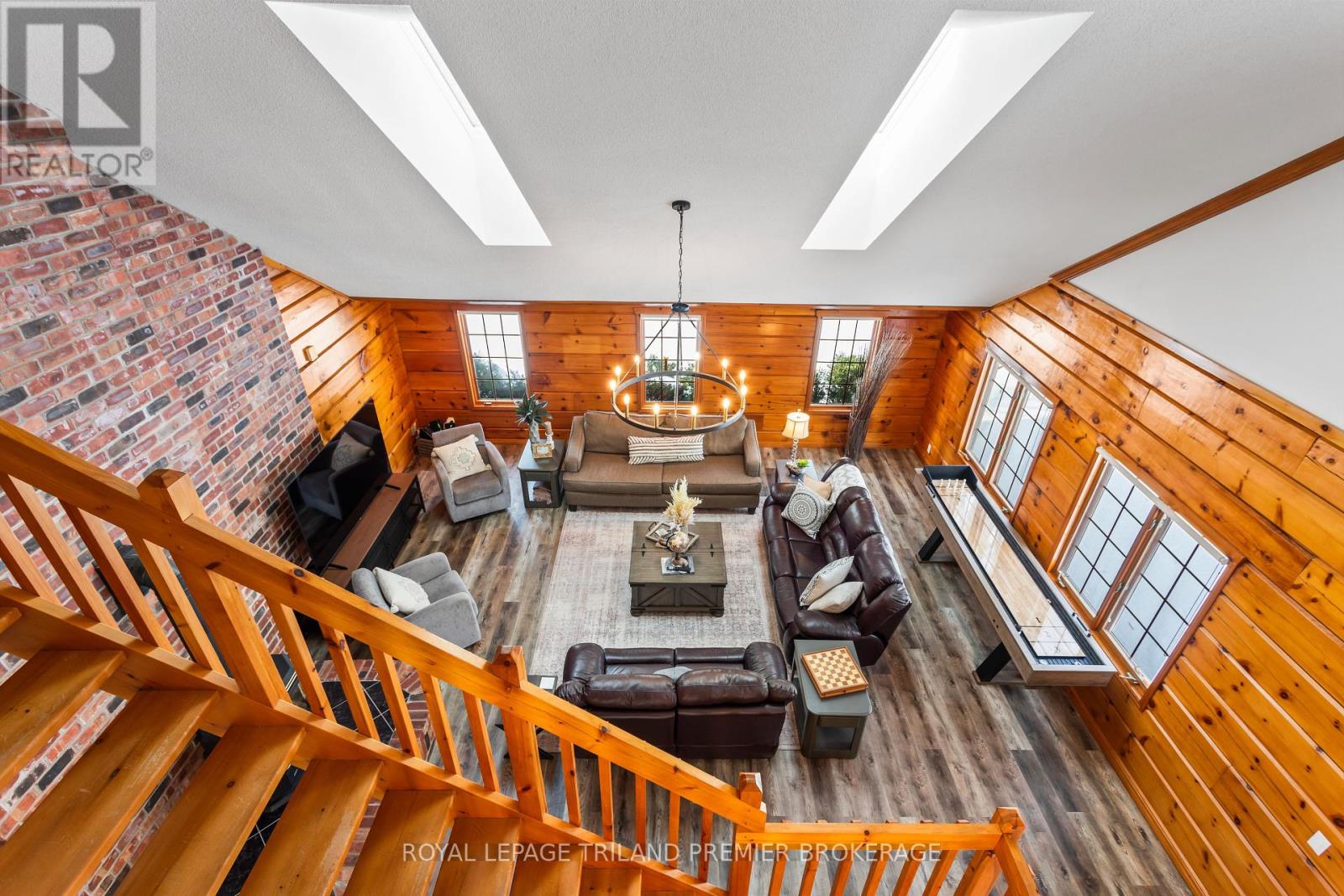 9936 Ontario Street, Lambton Shores, Ontario  N0M 2L0 - Photo 15 - X12370669