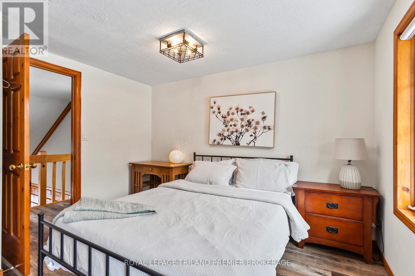 9936 Ontario Street, Lambton Shores, Ontario  N0M 2L0 - Photo 26 - X12370669