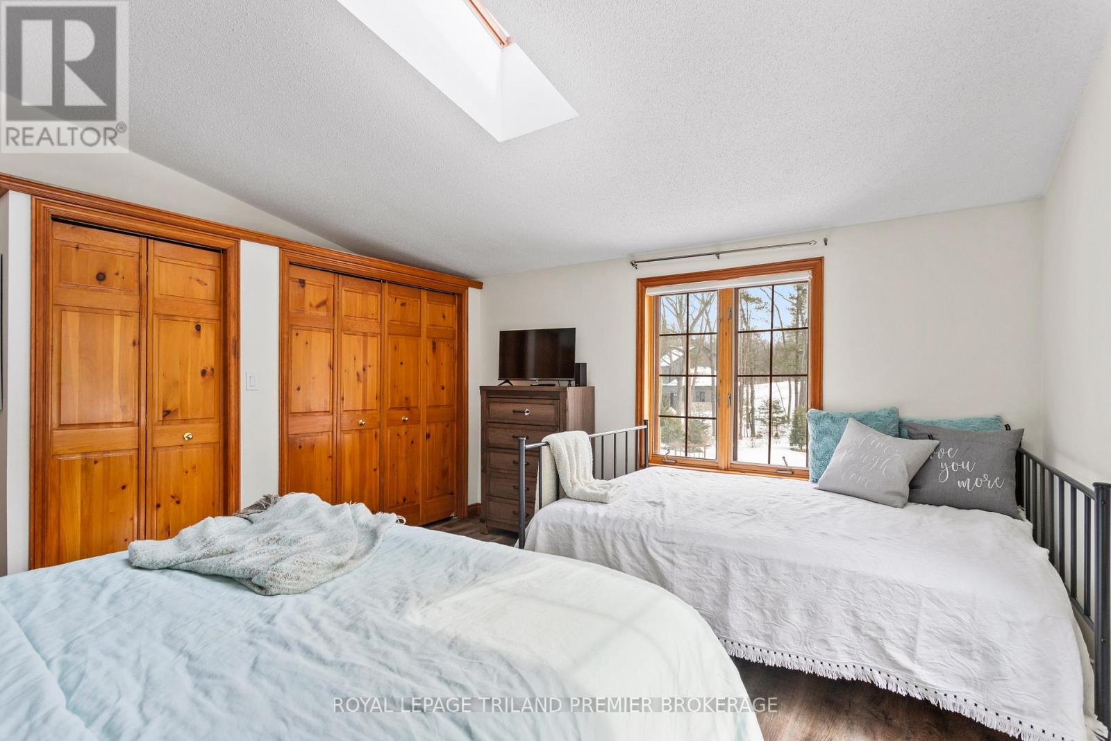 9936 Ontario Street, Lambton Shores, Ontario  N0M 2L0 - Photo 31 - X12370669