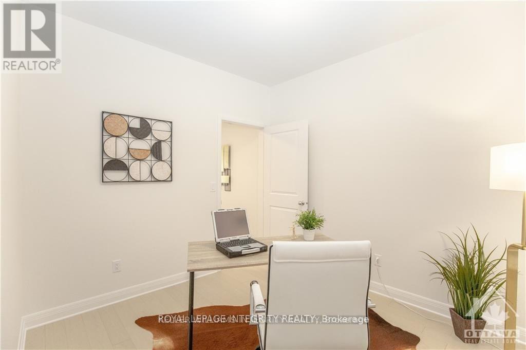 1098 Blanding Street, Ottawa, Ontario  K2T 0S2 - Photo 17 - X12370717