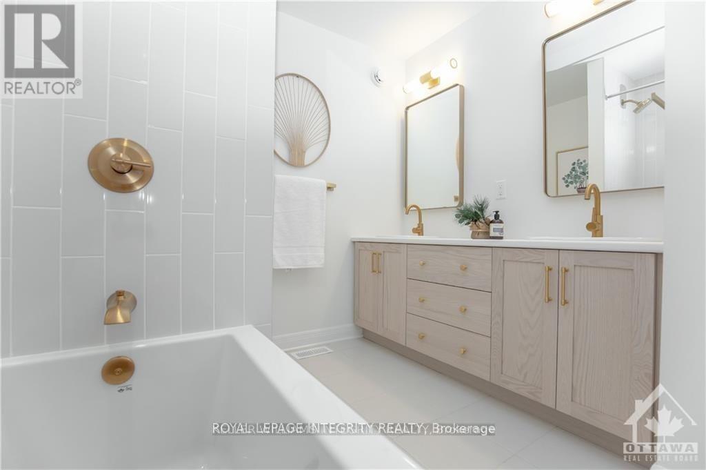 1098 Blanding Street, Ottawa, Ontario  K2T 0S2 - Photo 24 - X12370717