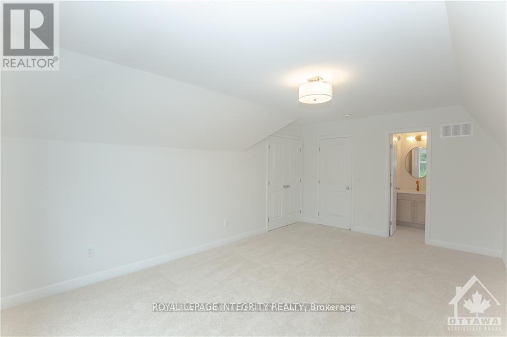 1098 Blanding Street, Ottawa, Ontario  K2T 0S2 - Photo 28 - X12370717