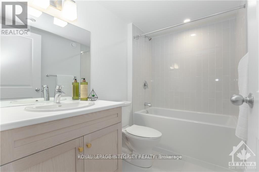 1098 Blanding Street, Ottawa, Ontario  K2T 0S2 - Photo 30 - X12370717