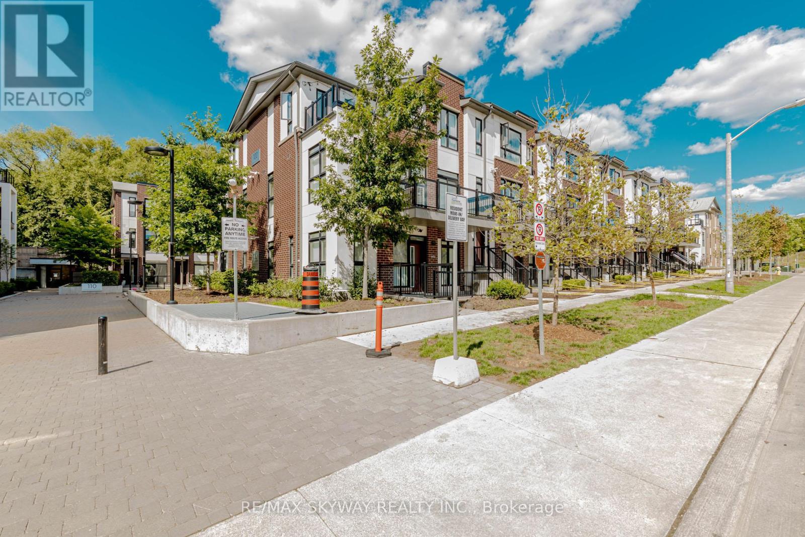 Property at 104 - 100 CANON JACKSON DRIVE image 2