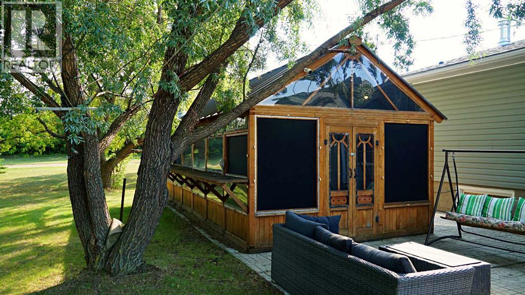 101 2nd Street E, Derwent, Alberta  T0B 1C0 - Photo 6 - A2252378