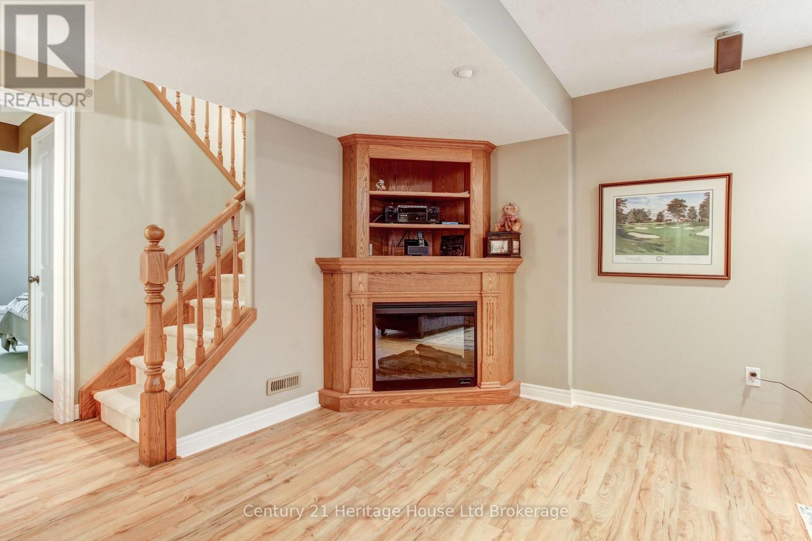 596 Lakeview Drive, Woodstock, Ontario  N4T 0A5 - Photo 29 - X12370668