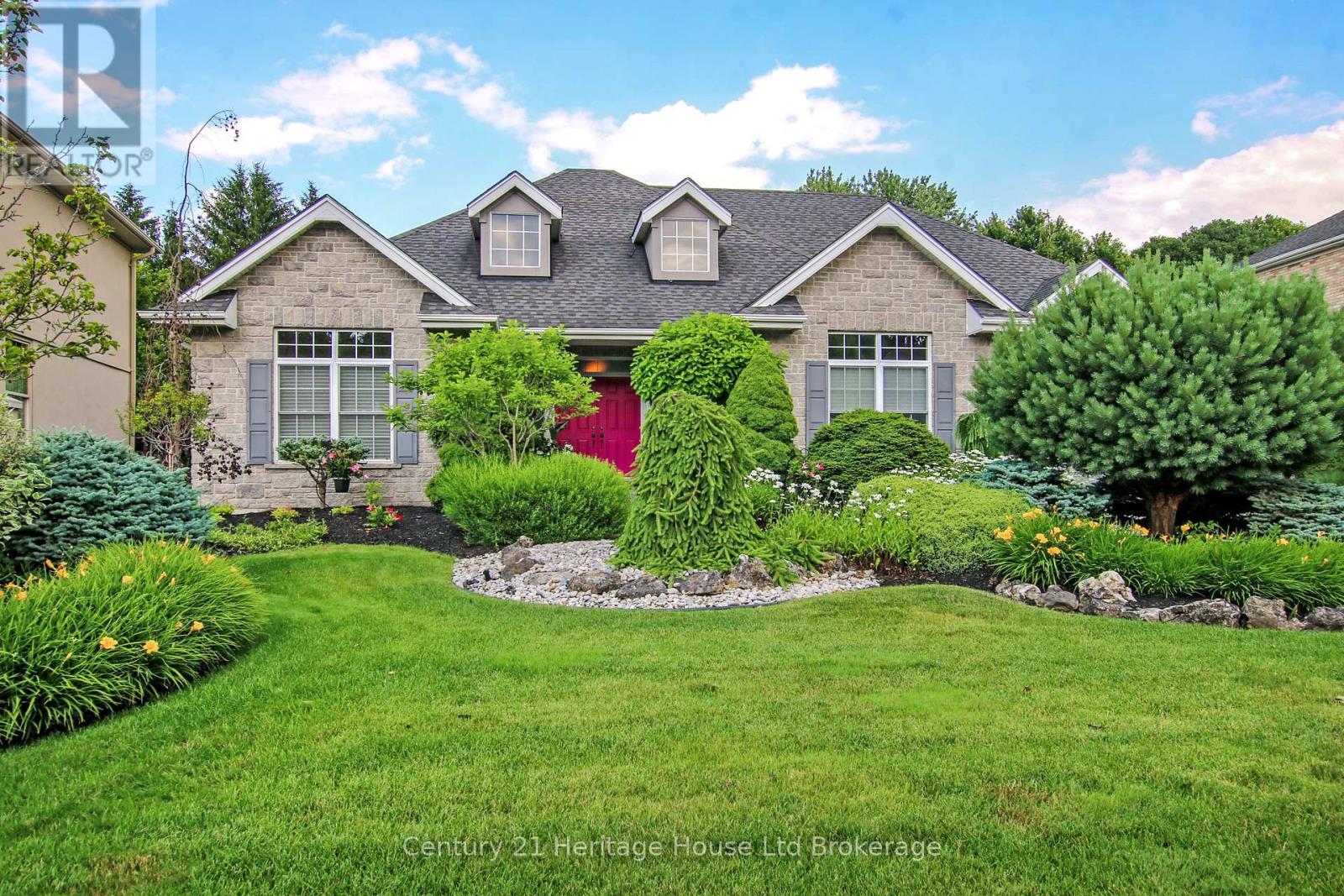 596 Lakeview Drive, Woodstock, Ontario  N4T 0A5 - Photo 3 - X12370668