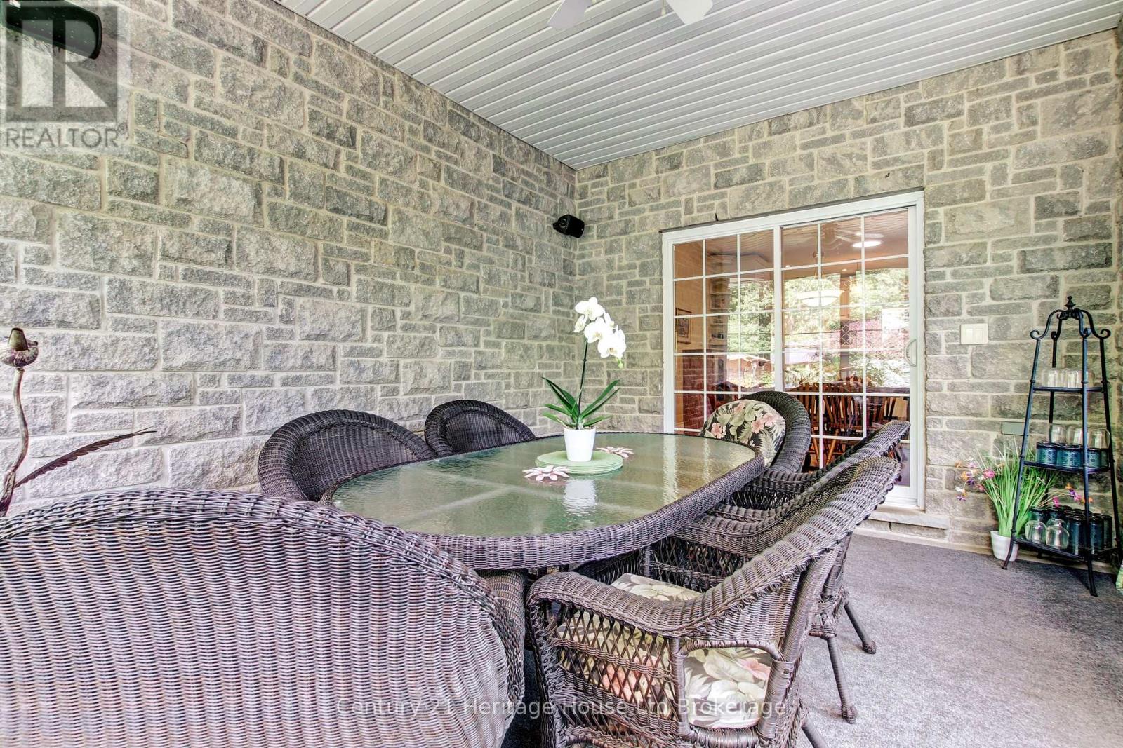596 Lakeview Drive, Woodstock, Ontario  N4T 0A5 - Photo 34 - X12370668