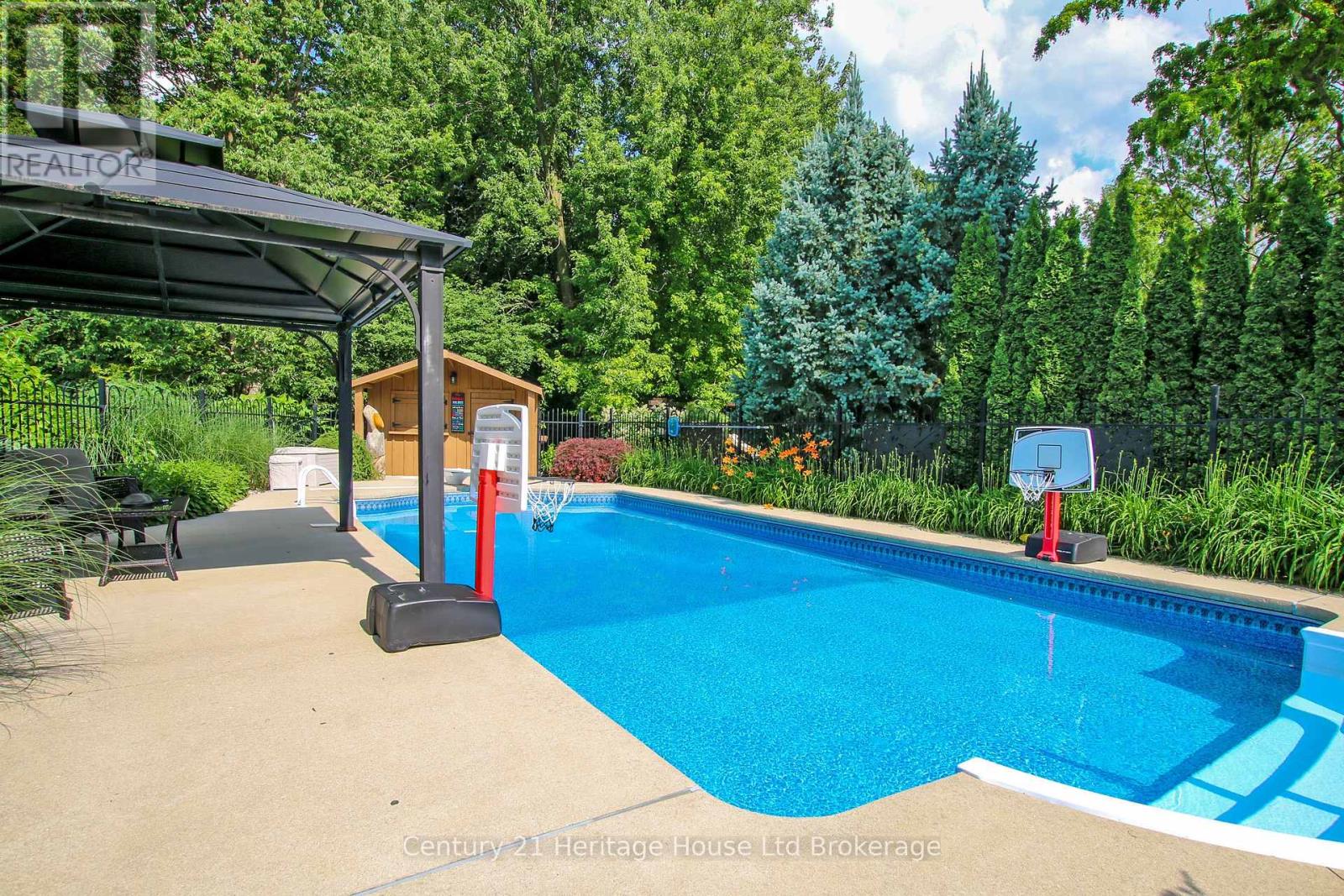596 Lakeview Drive, Woodstock, Ontario  N4T 0A5 - Photo 42 - X12370668