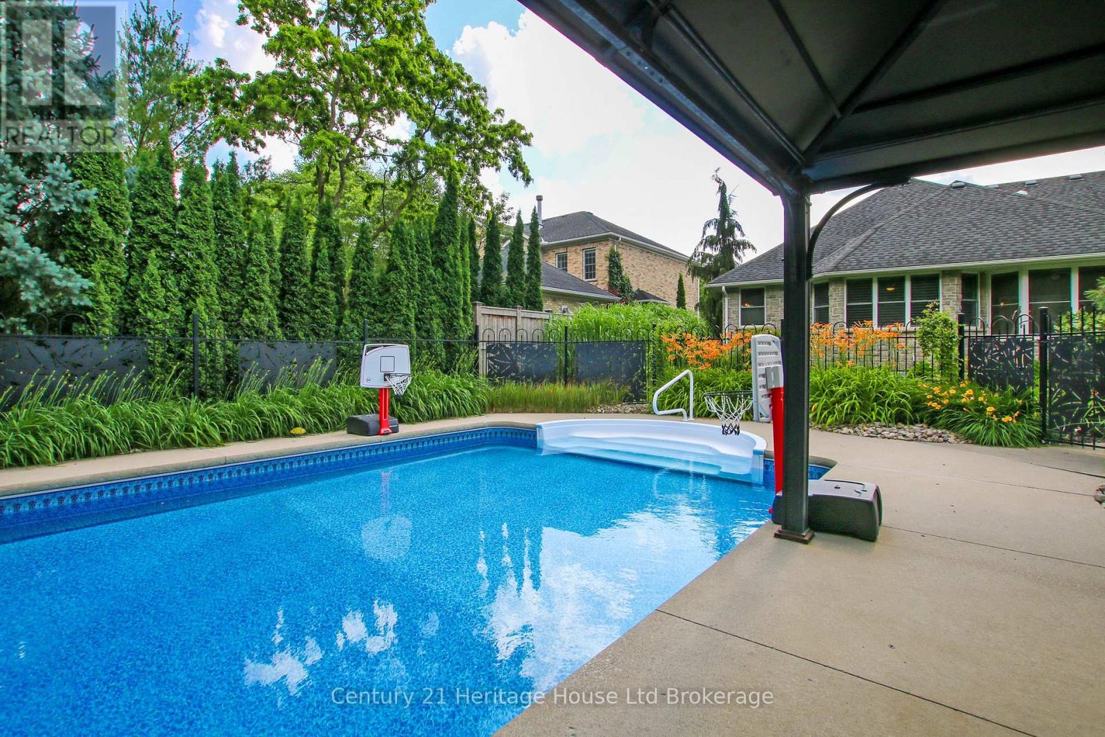 596 Lakeview Drive, Woodstock, Ontario  N4T 0A5 - Photo 47 - X12370668