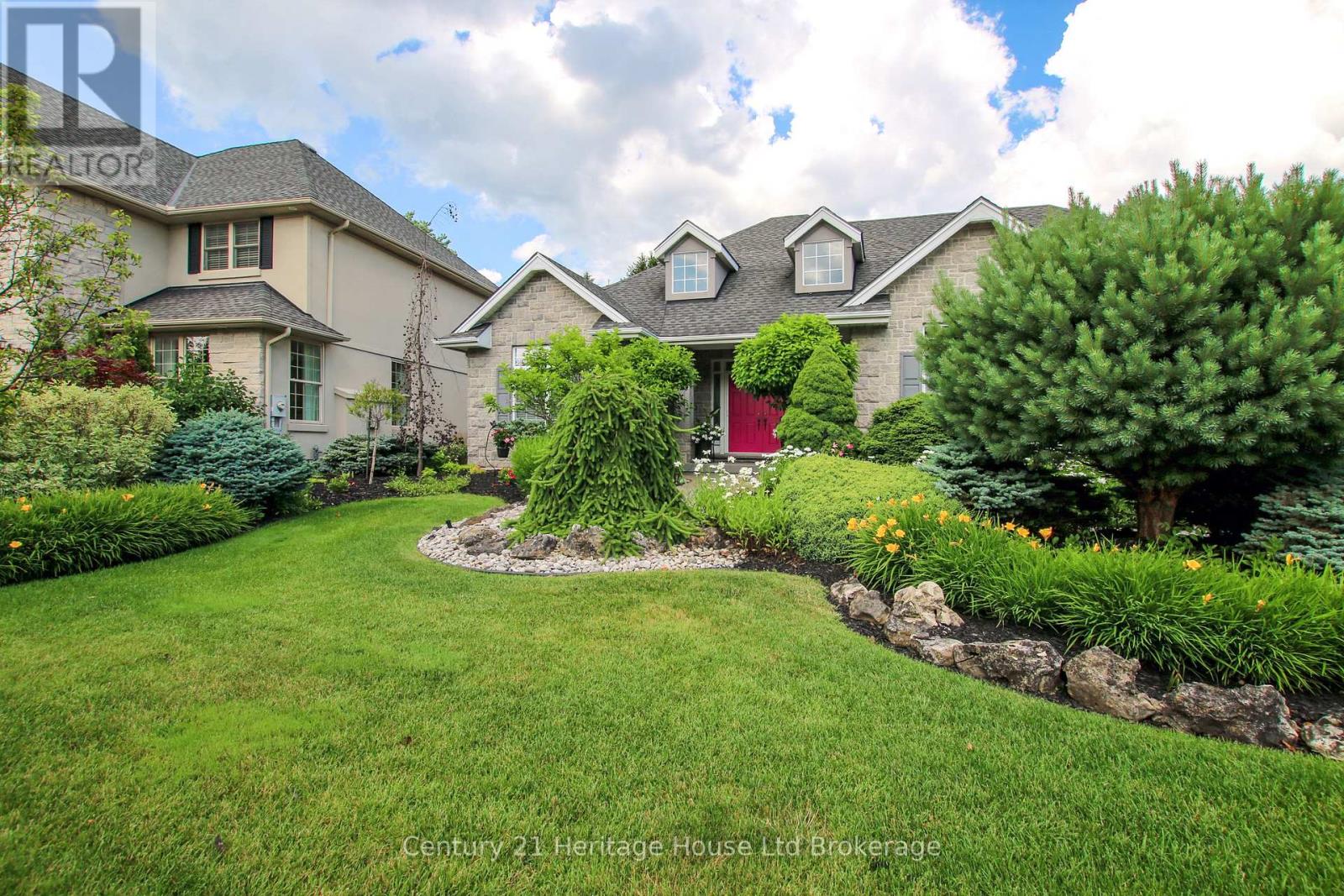 596 Lakeview Drive, Woodstock, Ontario  N4T 0A5 - Photo 5 - X12370668