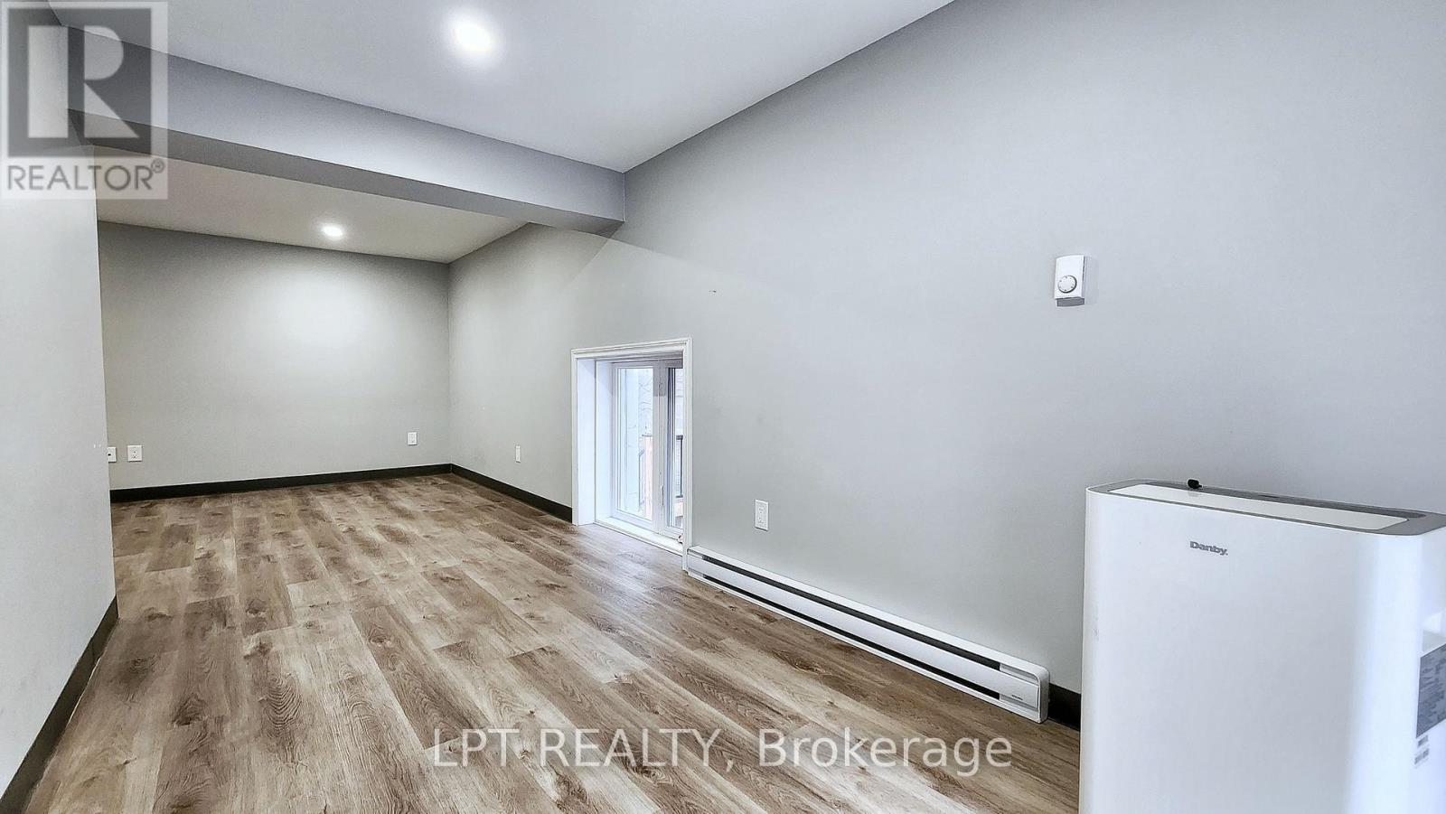 57-59 Collier Street, Barrie (City Centre), Ontario  L4M 1G7 - Photo 35 - S12309985