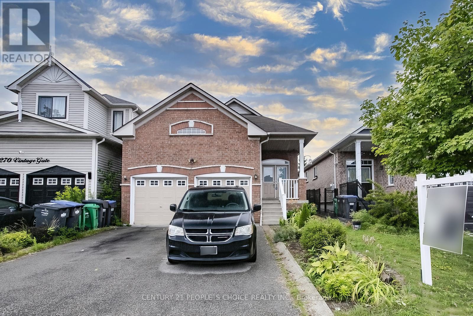272 Vintage Gate, Brampton, Ontario  L6X 5B7 - Photo 3 - W12363072