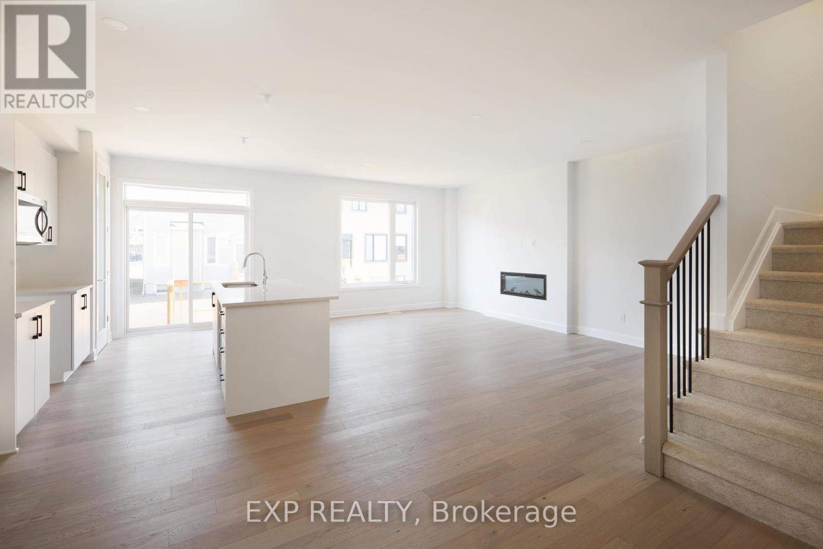 Property at 509 ROUNDHOUSE CRESCENT image 5